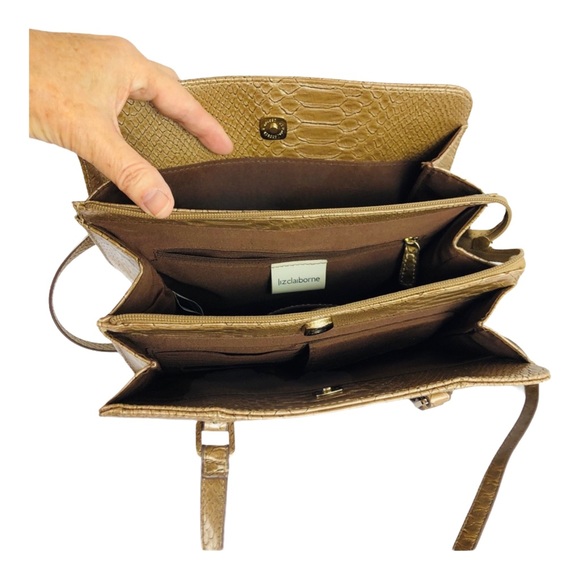 Liz Claiborne Shoulder Handbag 2 Straps 3 pockets - Picture 2 of 14